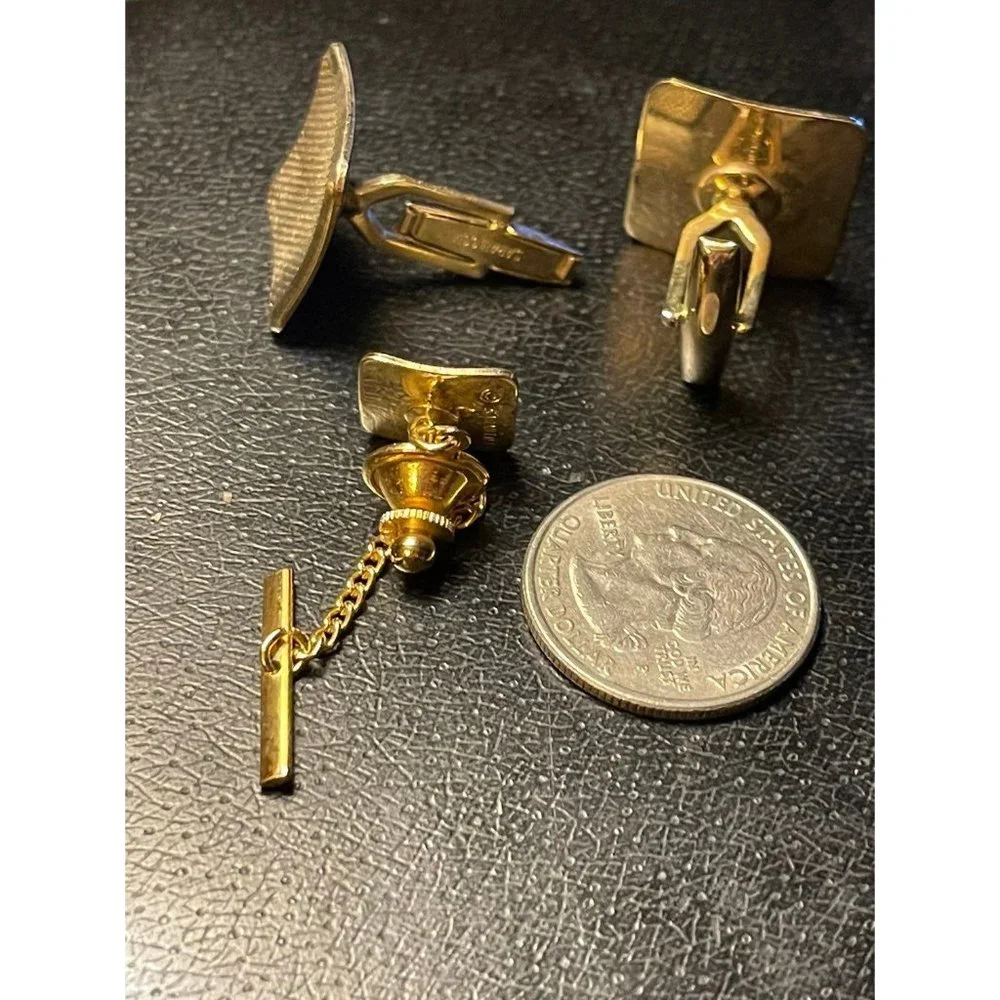 Vintage Sarah Coventry Cuff Links Tie Tack Goldtone Textured Squares